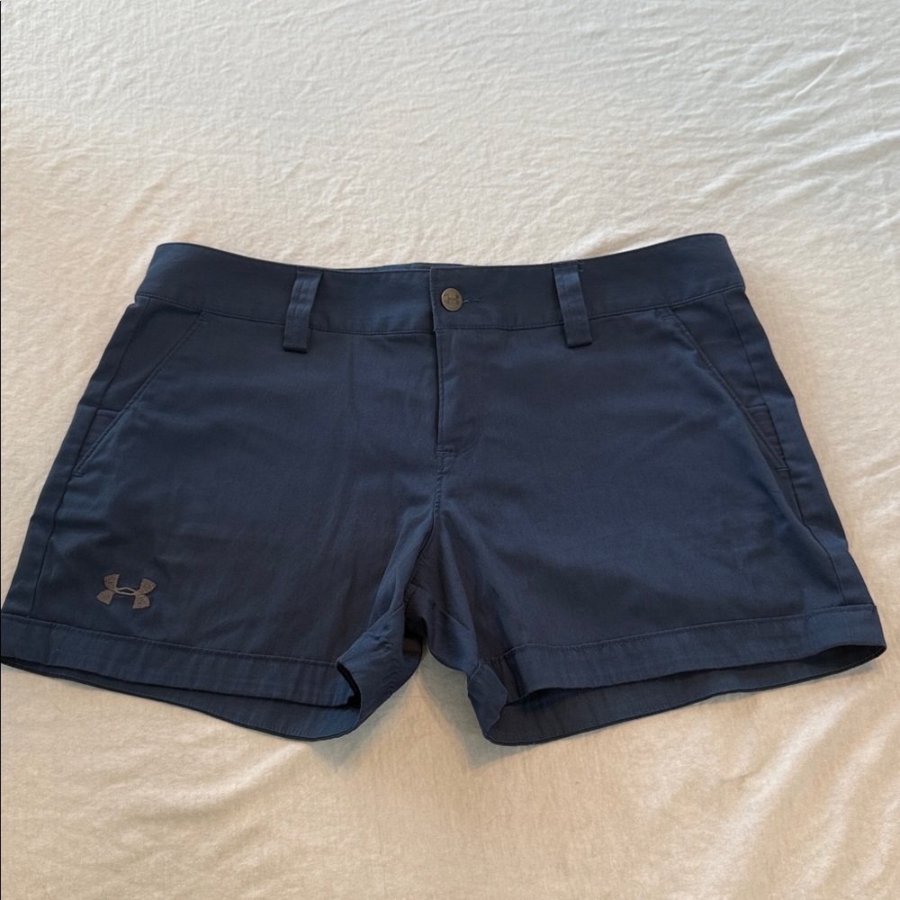 Under Armour Golf Shorts. Womens Size 8. Blue Zip Fly. Fitted Heat Gear